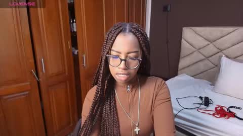 Raquel online show from January 10, 12:10 pm