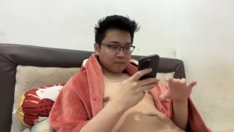 randomnaut online show from January 18, 7:45 pm