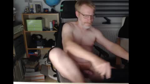 Raunchy me online show from November 3, 12:33 am