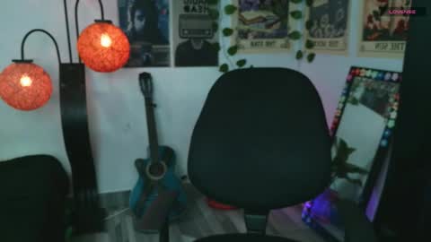 Snapshot of raven_luv chatting on September 16, 10:24 pm raven  online show from September 16, 10:24 pm