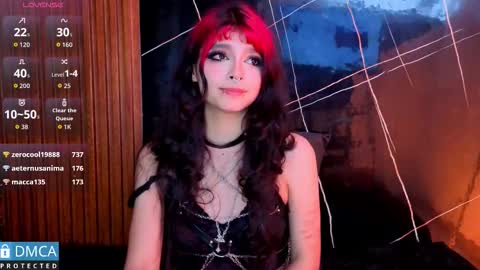 raven_rox_ online show from March 2, 7:15 am