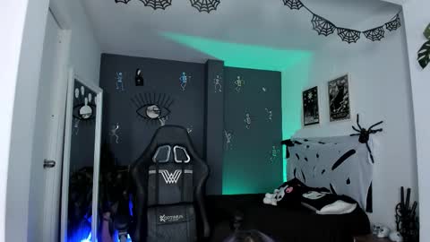 Raven Witch online show from November 4, 11:28 pm