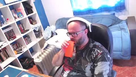 ravingr3d3 online show from March 20, 2:11 pm