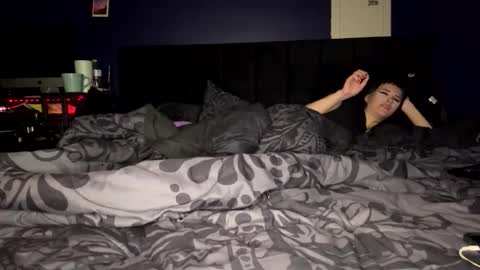 Ravyn and Nyx online show from November 12, 5:32 am