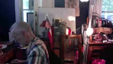 Snapshot of ray1776ray chatting on October 22, 10:22 pm ray1776ray online show from October 22, 10:22 pm