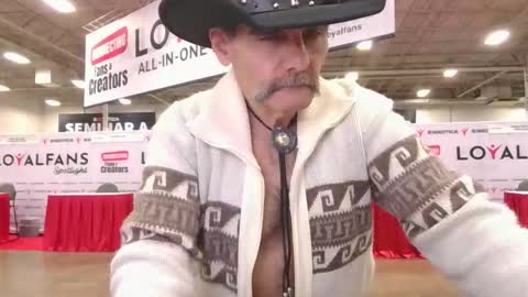 Ray online show from December 5, 10:07 pm