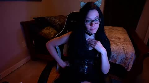 razorkitty online show from November 1, 12:33 am