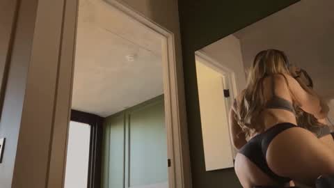 Lily Grace online show from February 12, 10:24 pm