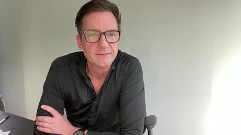 realstuff_ online show from February 18, 9:09 am