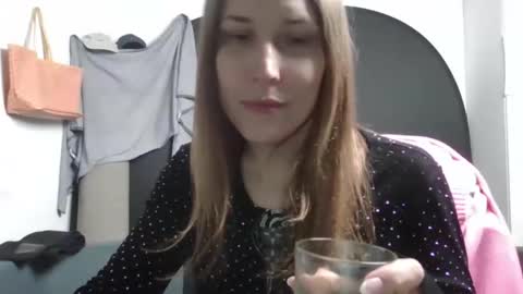 Keely KeKe Kiwi online show from November 21, 1:36 am