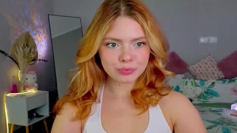 Snapshot of red__candy chatting on October 20, 12:54 pm red__candy online show from October 20, 12:54 pm