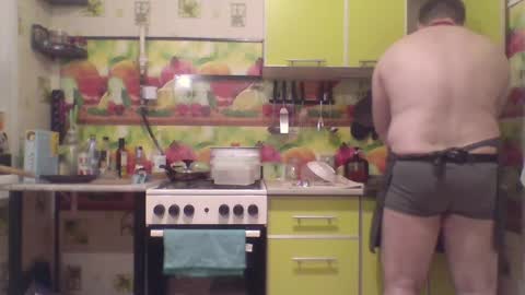 red_bearddd online show from April 8, 2:09 pm