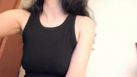 red_flower203 online show from February 18, 6:52 pm