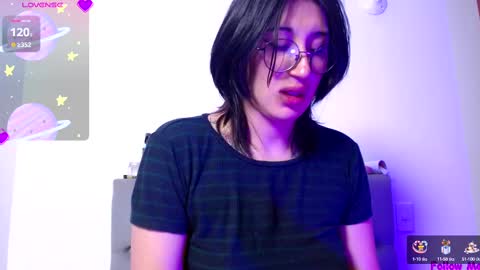 IG   OF red moonn online show from February 11, 4:24 pm