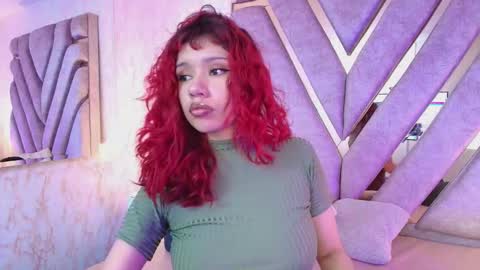 red_pandaa online show from January 17, 3:05 am