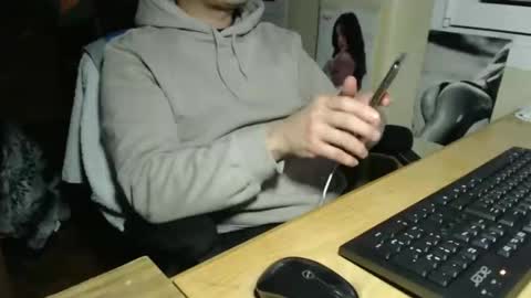 Red online show from November 30, 4:25 pm