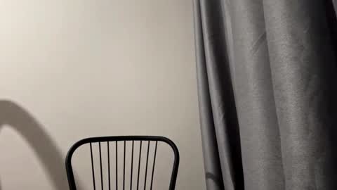 Mia online show from December 18, 12:33 pm