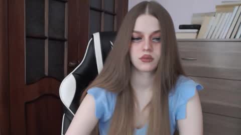 Lily online show from February 4, 2:37 am