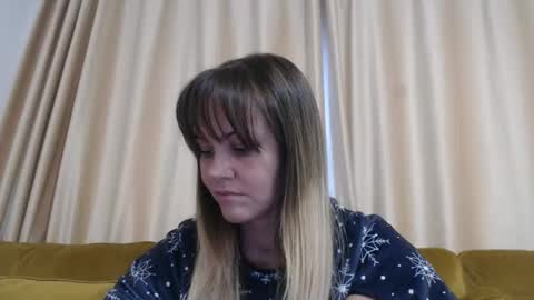 RedJessica online show from February 15, 9:30 am