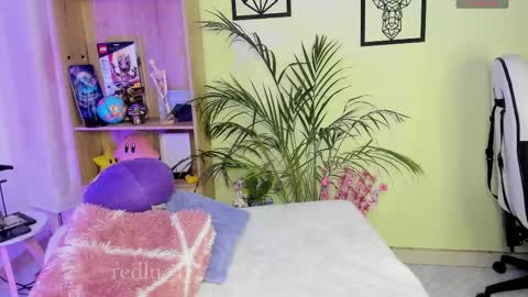 Lu Independiet model online show from March 7, 4:23 am