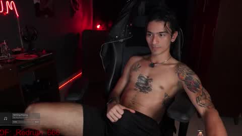 Red online show from March 2, 5:01 am