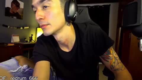 Snapshot of redrum_696 chatting on February 11, 5:50 pm Red online show from February 11, 5:50 pm