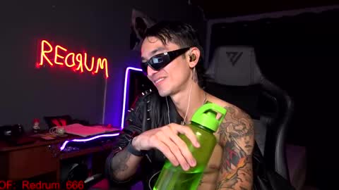 Snapshot of redrum_696 chatting on September 20, 10:35 pm Red online show from September 20, 10:35 pm