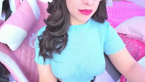 redski77 online show from December 20, 7:04 am