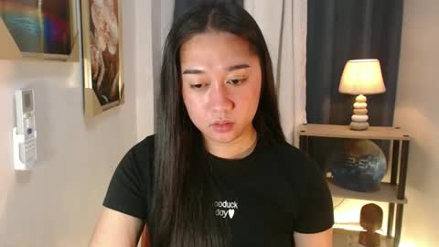 regine online show from February 12, 6:55 pm