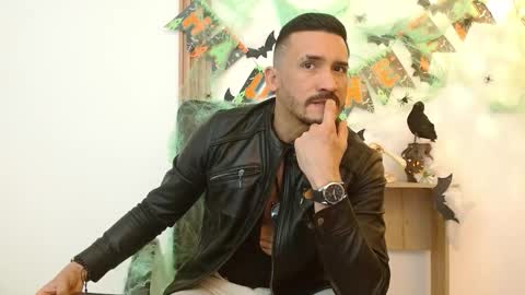   REIKO  online show from October 11, 8:45 pm