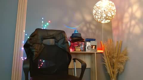   REIKO  online show from March 24, 7:31 pm