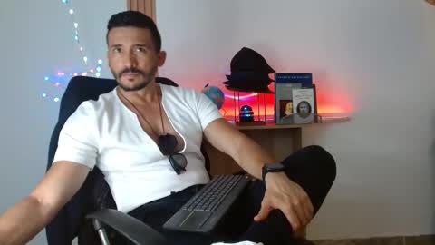   REIKO  online show from January 10, 7:30 pm