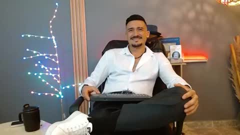   REIKO  online show from February 10, 6:11 pm