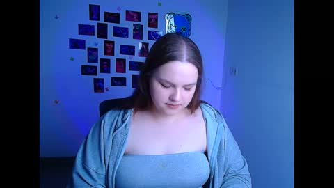 Reina online show from March 8, 6:39 am