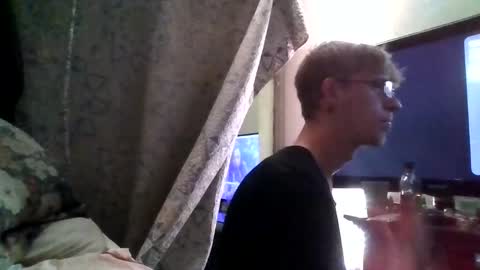 tylerBurnham online show from April 25, 1:41 am