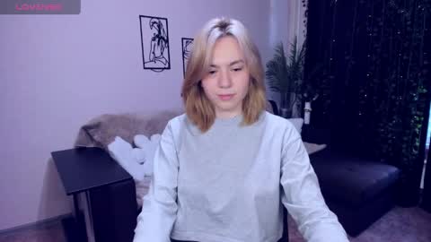 RemiPeach online show from May 21, 4:02 pm