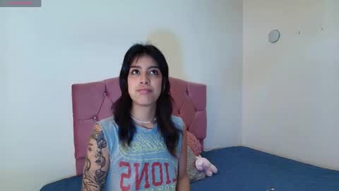 renata_velvet online show from March 31, 12:05 pm