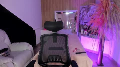 Renata online show from March 25, 4:52 am