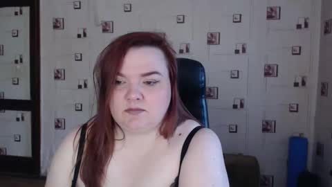 renataoia online show from March 24, 3:29 pm