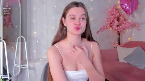 Renesmy online show from February 18, 11:59 pm