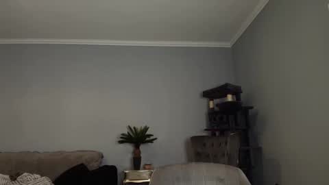 ReniGendur online show from April 4, 9:00 pm