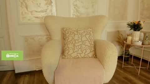 Rennatha online show from October 5, 9:50 am