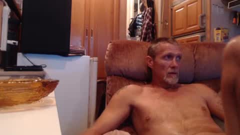 Snapshot of retro834 chatting on October 10, 11:49 am Rhett online show from October 10, 11:49 am