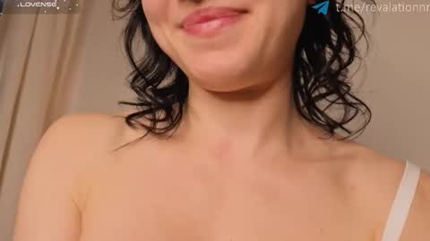 Ewiwi online show from December 1, 4:27 pm