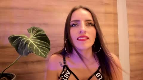 reyasimos online show from July 16, 8:12 pm