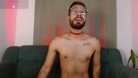 Snapshot of reypablo1 chatting on September 25, 9:22 pm REY PABLO Independent online show from September 25, 9:22 pm