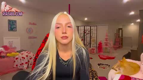 ria  online show from December 14, 4:19 am