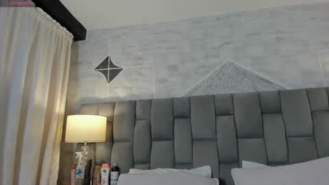 Riana online show from February 18, 3:21 am