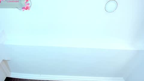 Riana online show from September 8, 4:39 pm