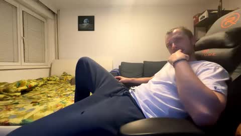 ricciardio online show from November 3, 10:44 pm